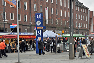 Wochenmarkt auf dem Rathausplatz Bochum