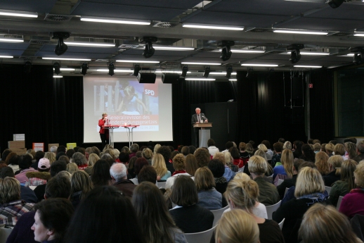 Aula Erich-Kästner-Schule_KiBiz_12.4.11