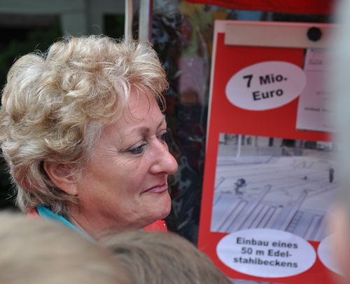 Christina Knappe ist Mitglied im Umweltausschuss. Christina Knappe ist stellvertetendes Mitglied im Umweltausschuss.