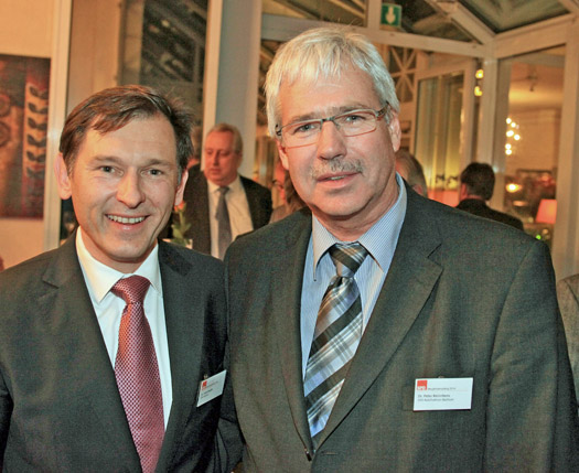Neujahrsempfang der SPD-Ratsfraktion in Herne: Frank Dudda (li.) und sein Bochumer Kollege Peter Reinirkens. (Foto: SPD-Ratsfraktion Herne) Neujahrsempfang der SPD-Ratsfraktion in Herne: Frank Dudda (li.) und sein Bochumer Kollege Peter Reinirkens. (Foto: SPD-Ratsfraktion Herne)