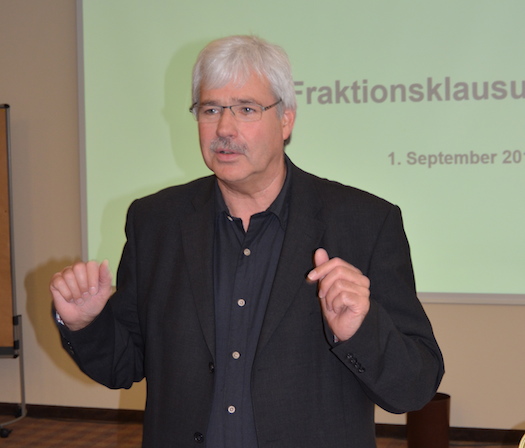 Die Sommerpause ist zu Ende: Heute Nachmittag trifft sich die SPD-Fraktion zur Klausur. Im Bild: Fraktionsvorsitzender Peter Reinirkens.