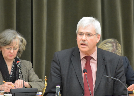 SPD-Fraktionsvorsitzender Dr. Peter Reinirkens am heutigen Donnerstag (22. Januar 2015) im Rat: "Der Etat 2015 garantiert eine solide Weiterentwicklung Bochums".