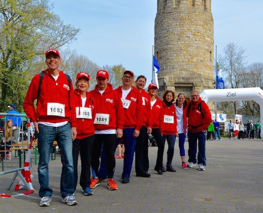 SPD-Ratsfraktion bei "Bochum läuft" des Vereins "Aktiv gegen Brustkrebs" im Stadtpark Bochum