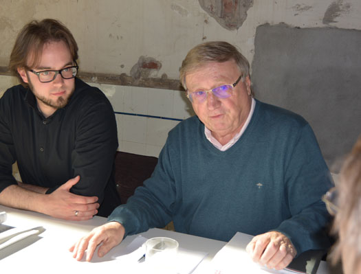 Bastian Hartmann (li.) und Dieter Fleskes beschäftigten sich in ihrer Arbeitsgruppe mit dem Wohnungsbau in Bochum.