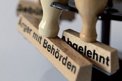 Ärger mit Behörden / Abgelehnt (Bild zum Petitionsausschuss NRW, Quelle: MdL Serdar Yüksel)