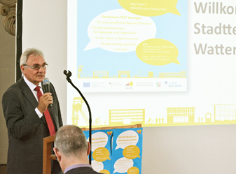 Bochum: Bezirksbürgermeister Manfred Molszich eröffnete am Montag (4. Juli 2016) die Stadtteilkonferenz in der Alten Kirche in Wattenscheid.
