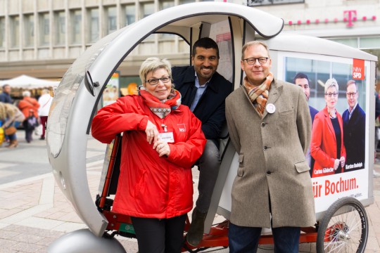 Die Drei für Bochum Carina Gödecke, Serdar Yüksel und Karsten Rudolph mit dem E-Bike #ltwnrw #NRWwahlBO