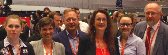 Svenja Ludwig (SPD-Bezirksvertreterin), Caroline Ströttchen, Karsten Rudolph (Vorsitzender der SPD Bochum und Mitglied des Landtages NRW), Simone Gottschlich (SPD-Ratsmitglied), Michelle Müntefering (Mitglied des Bundestages) und Axel Schäfer (Mitglied des Bundestages)