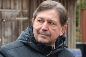 SPD-Ratsmitglied Klaus Hemmerling fordert fünf weitere Hundewiesen für Bochum.