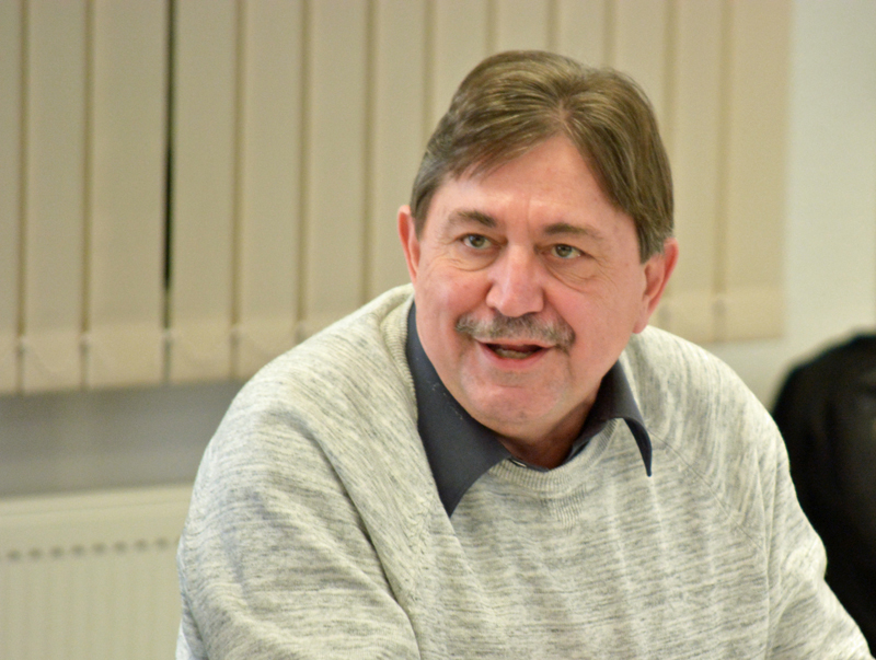 SPD-Ratsmitglied Klaus Hemmerling freut sich, dass die Brücke bald wieder geöffnet wird.