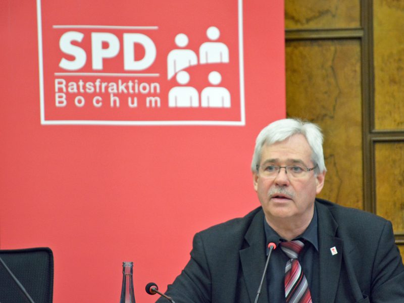 SPD-Ratsfraktion Bochum: Der Vorsitzende der SPD im Rat der Stadt Bochum Dr. Peter Reinirkens fürchtet, dass die Landesregierung aus CDU und FDP womöglich das Interesse an der Internationalen Gartenausstellung IGA Ruhr 2027 verloren hat.