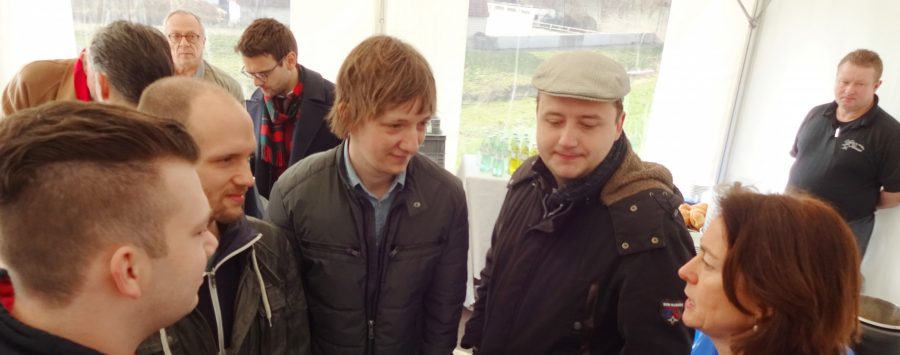 Katarina Barley (ganz rechts) im Gespräch mit Vertretern der Bochumer Jungsozialisten