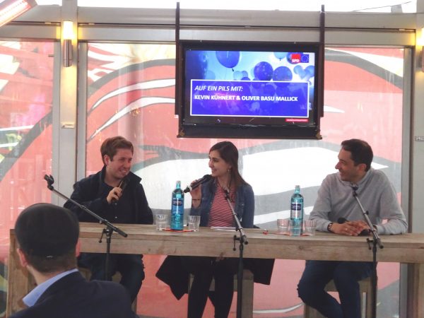 Auf ein Pils mit Kevin Kühnert und Oliver Basu Mallick: bei der Diskussion