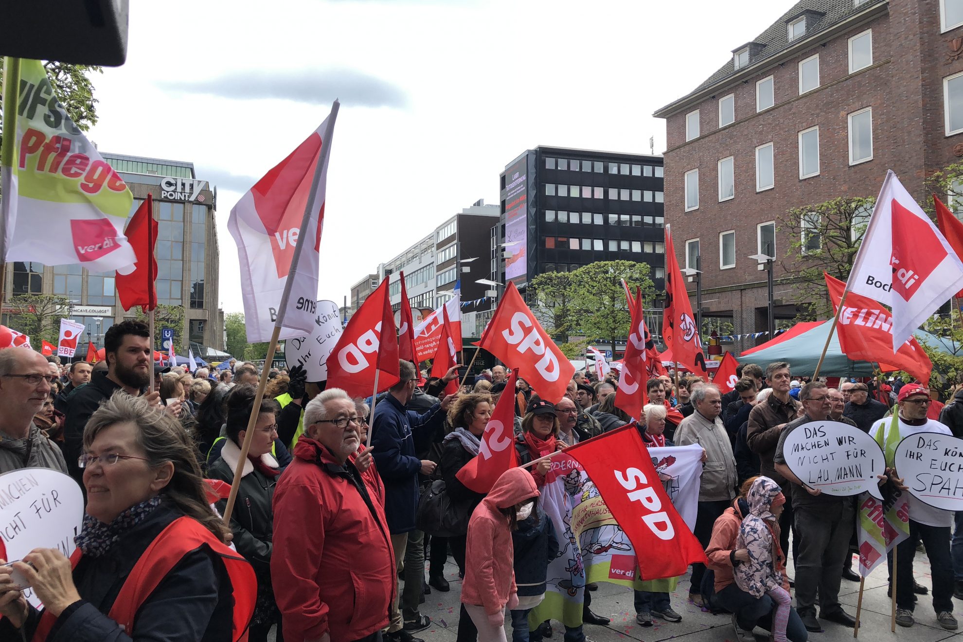 1. Mai 2018 (Tag der Arbeit) auf dem Willy-Brandt-Platz in Bochum