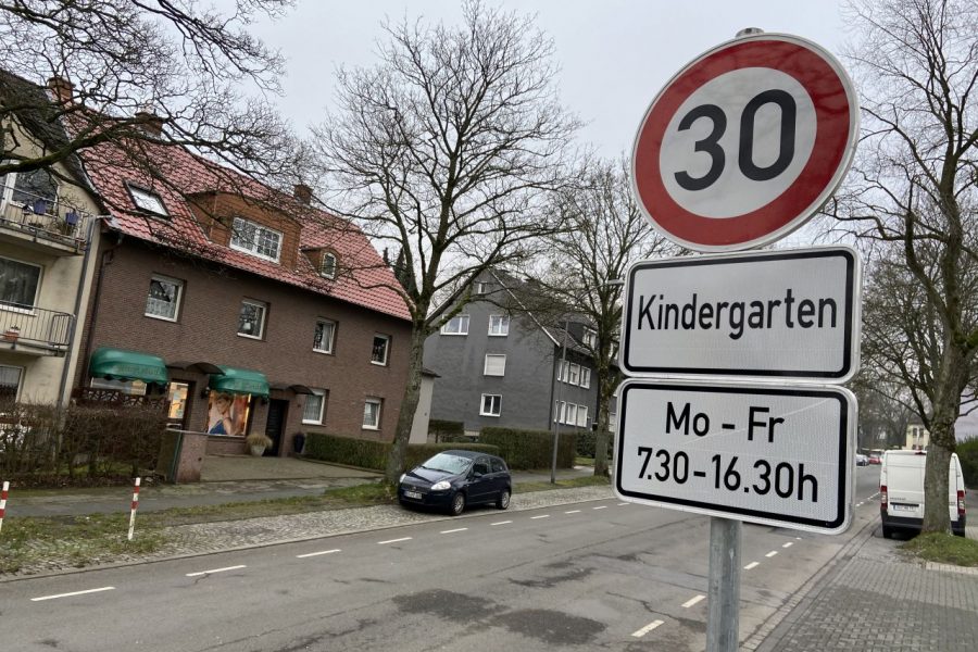 An der Karl-Friedrich-Straße zeigen sich die Schwachstellen der aktuellen Regelung.