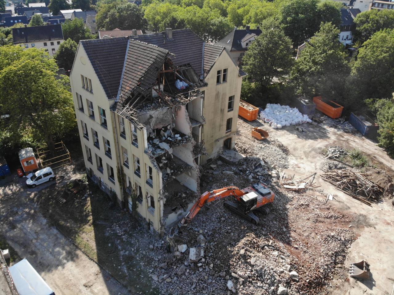 Die ehemalige Schule an der Lindener Straße wird abgerissen.