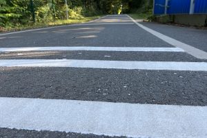 Die neuen Markierungen auf der Springorum-Trasse sind dicker als bisher.